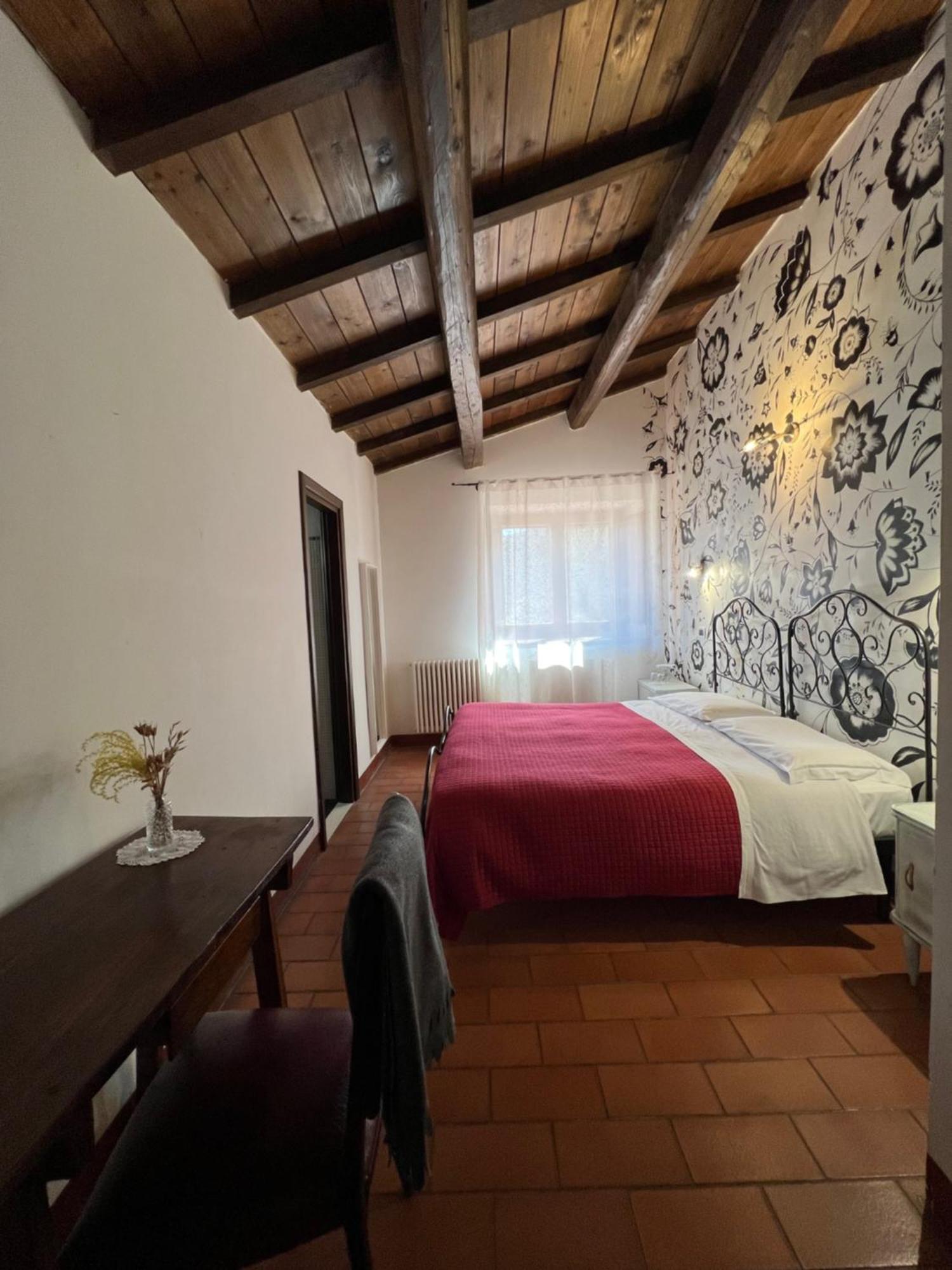Locanda Sul Lago ซานโตสเตฟาโน ดิ เซสซานีโอ ภายนอก รูปภาพ