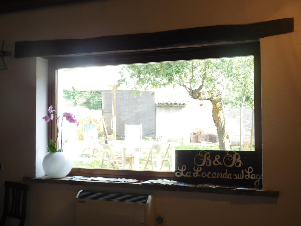 Locanda Sul Lago ซานโตสเตฟาโน ดิ เซสซานีโอ ภายนอก รูปภาพ
